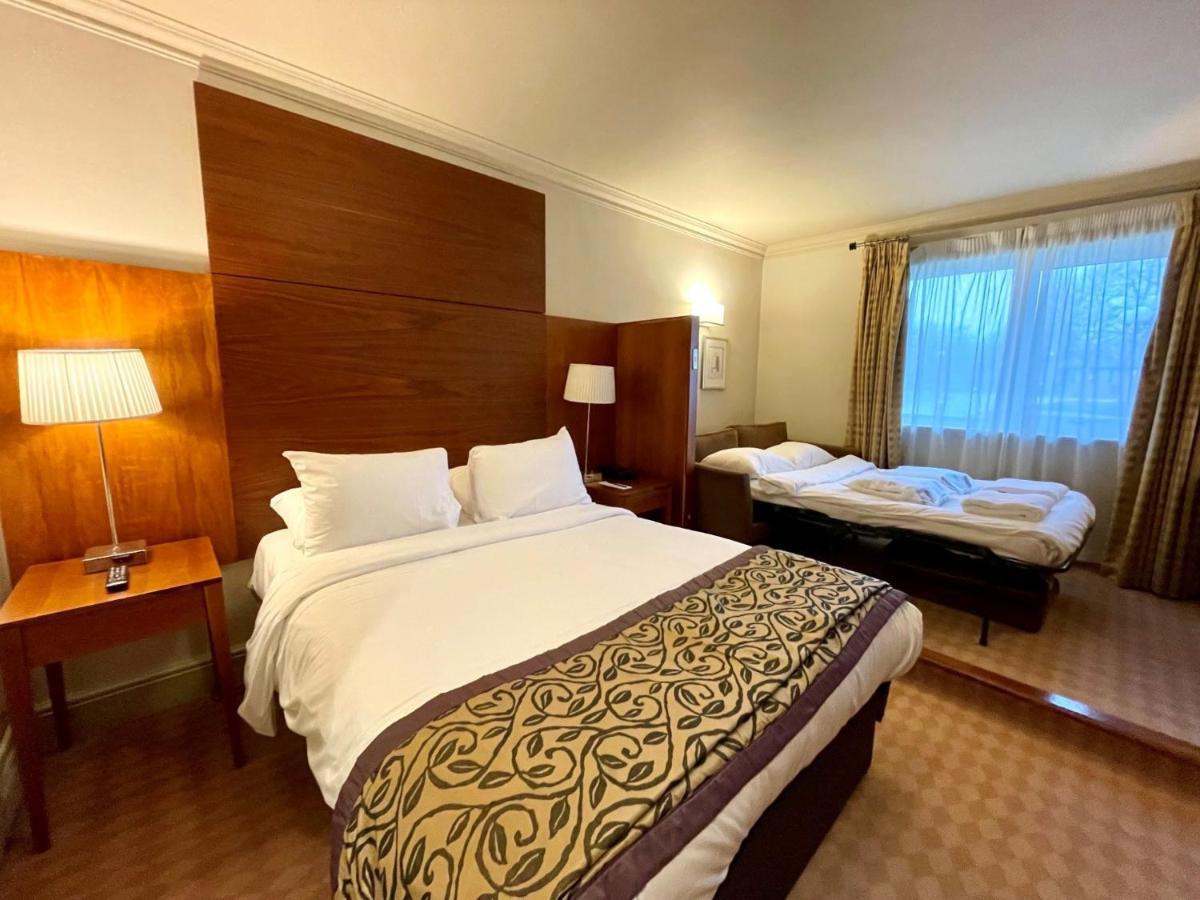 Aztec Hotel And Spa อัลมอนด์สเบอรี ภายนอก รูปภาพ