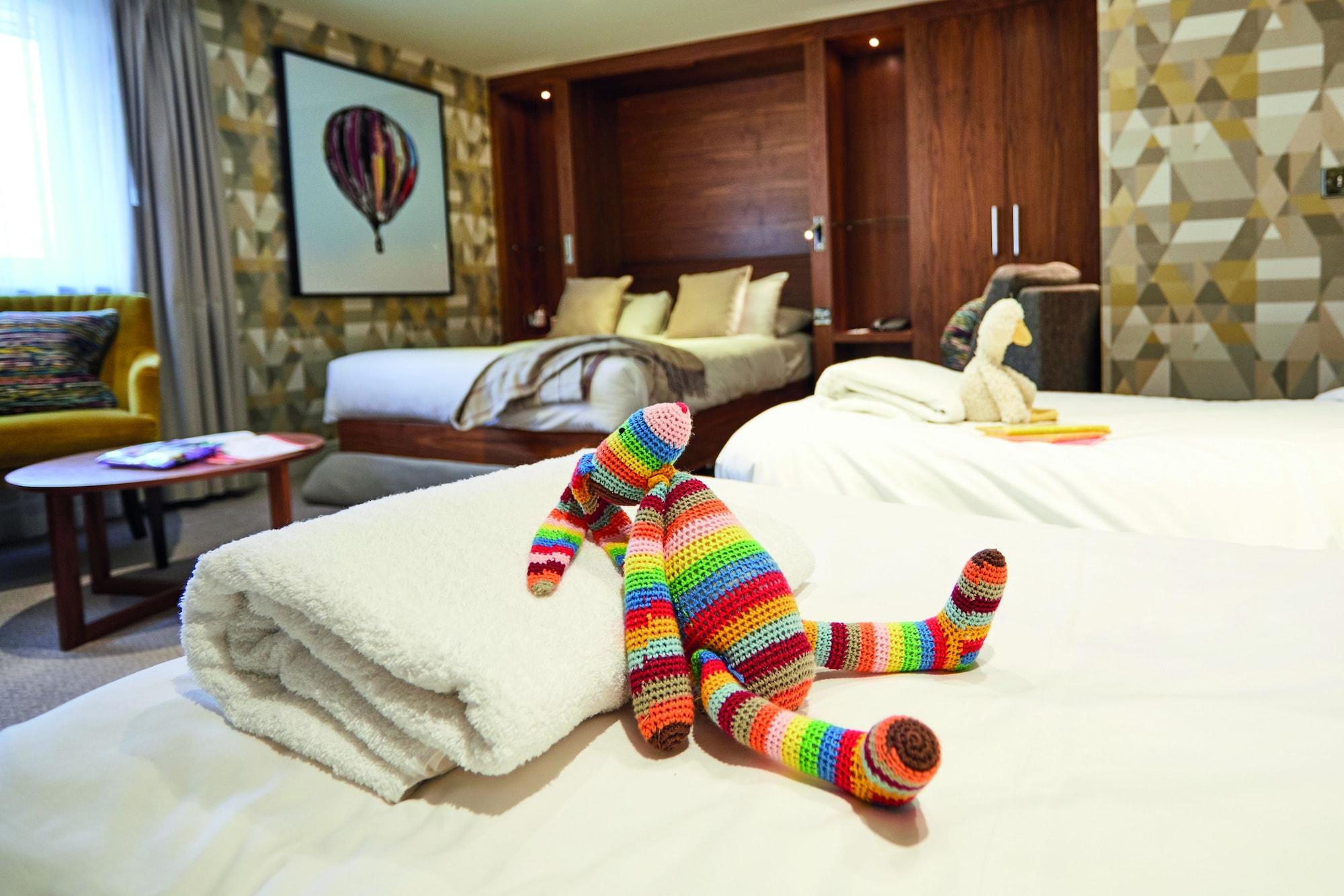 Aztec Hotel And Spa อัลมอนด์สเบอรี ภายนอก รูปภาพ