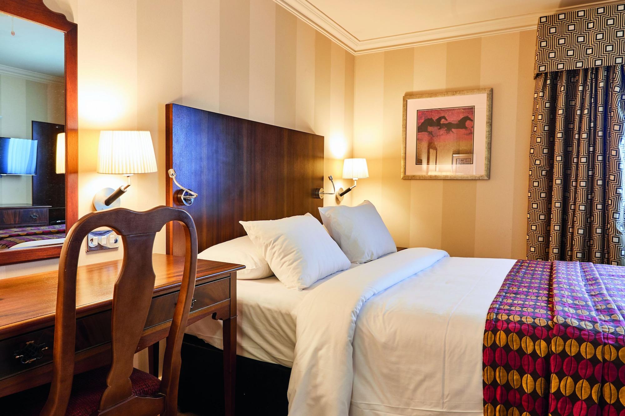 Aztec Hotel And Spa อัลมอนด์สเบอรี ภายนอก รูปภาพ