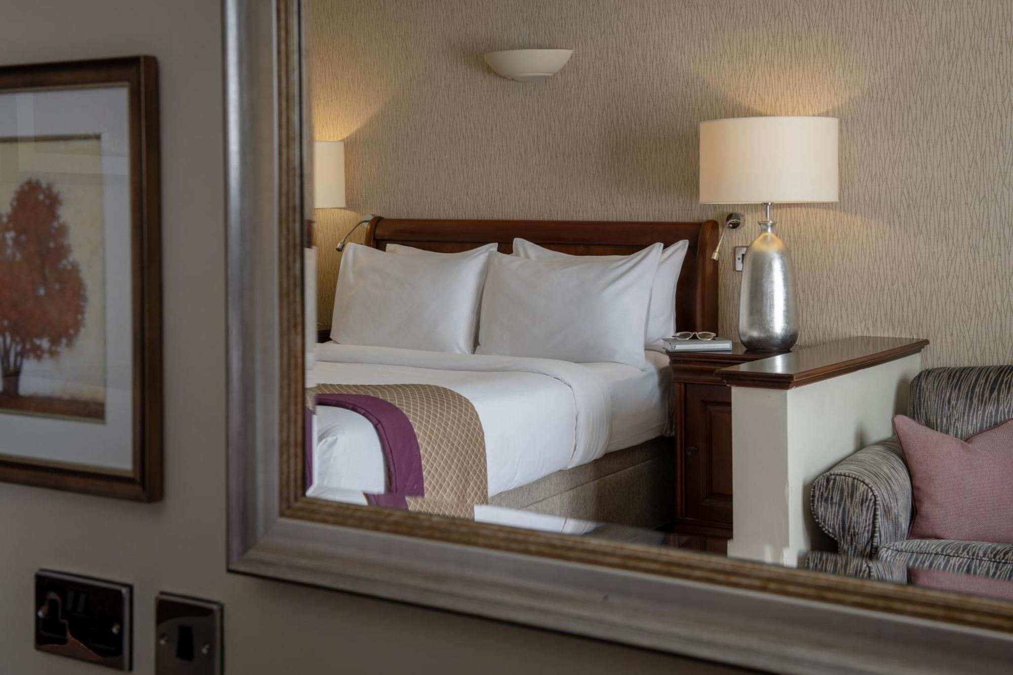 Aztec Hotel And Spa อัลมอนด์สเบอรี ภายนอก รูปภาพ