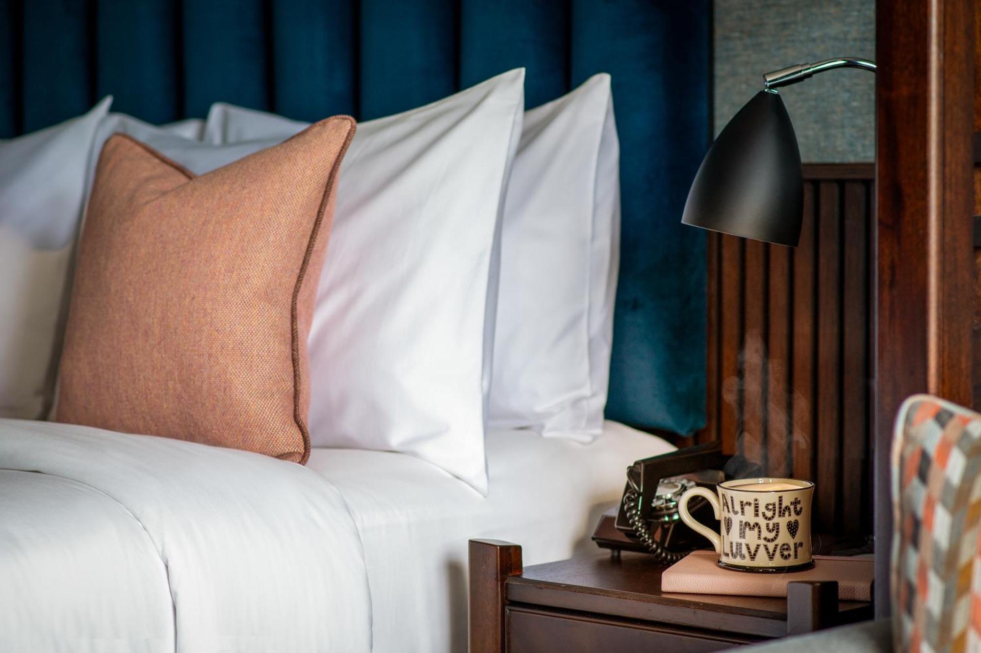 Aztec Hotel And Spa อัลมอนด์สเบอรี ภายนอก รูปภาพ